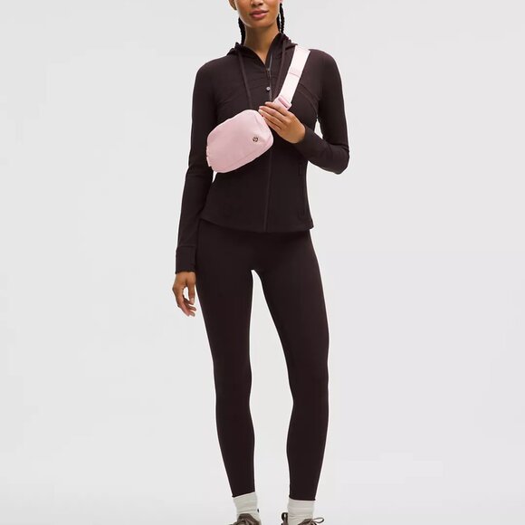 Lululemon Everywhere Belt Bag 1L Blissful Pink - Picture 3 of 5